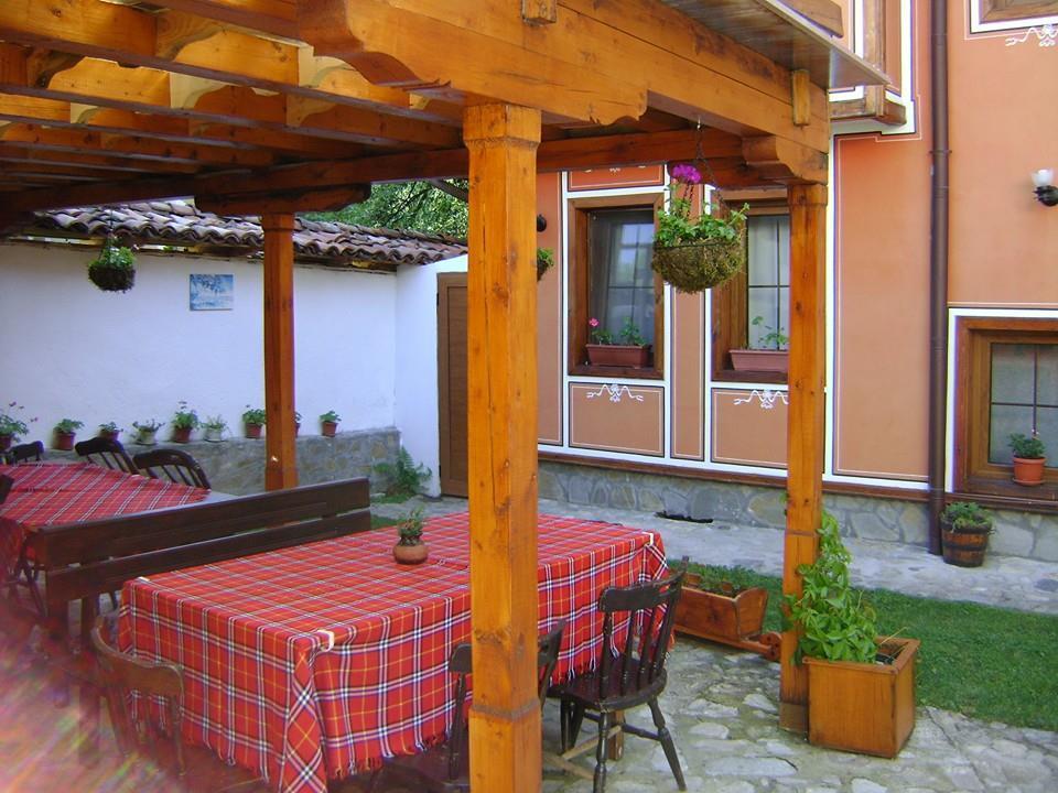 Guest House Todorini Kashti โคปริฟชทิทซา ภายนอก รูปภาพ